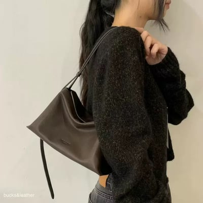 B8 自留！Bucks&Leather 中款'底部加寬'磁吸扣枕頭包21