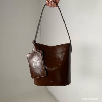 B49 Bucks&Leather  26年新款！牛皮大容量水桶包 (附零錢包)14