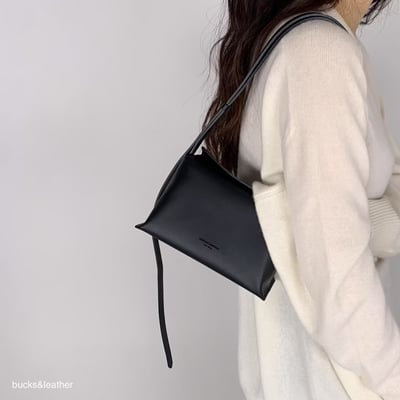 B18 Bucks&Leather 小款 磁吸扣枕頭包1