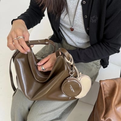 B41 Bucks&Leather 26年新色！光滑亮面馬卡龍圓形零錢包11