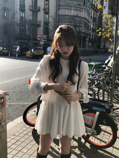 回歸 AK04 OUNCE 推！精緻布蕾絲上衣 2色8