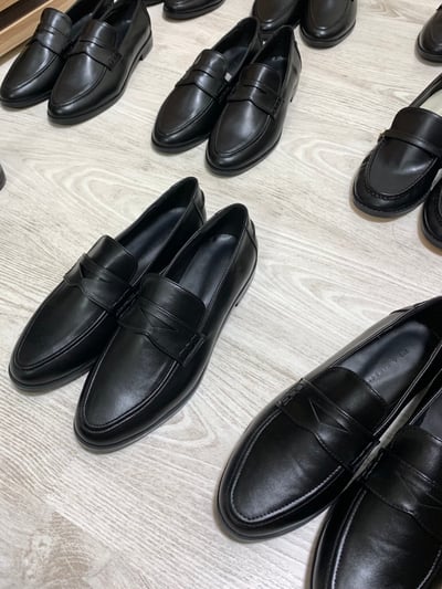 熱銷破百！高級感！經典牛皮樂福鞋 23-25 1色2