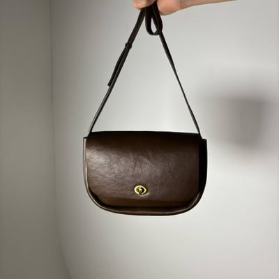 B43 Bucks&Leather 小轉扣羊皮斜背包 2色5