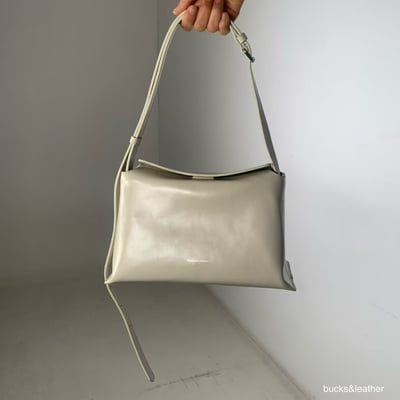 B52 Bucks&Leather  26年新皮革新色！中款 磁吸枕頭包22