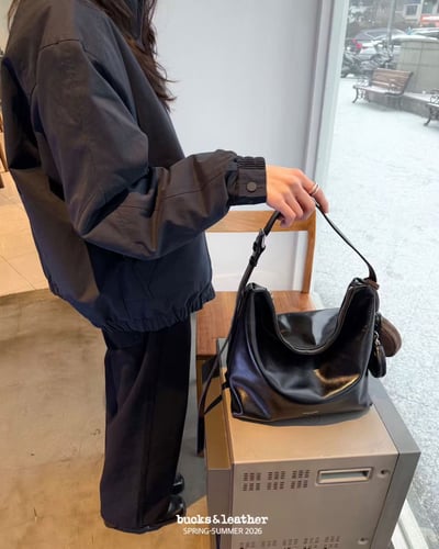 B37 Bucks&Leather  26年新款！大款 牛皮光滑亮面拉鍊托特包17