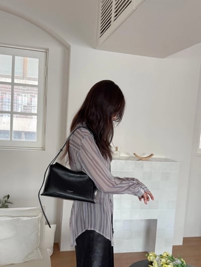 B52 Bucks&Leather  26年新皮革新色！中款 磁吸枕頭包15