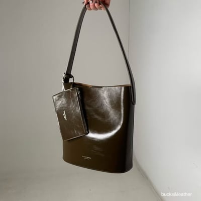 B49 Bucks&Leather  26年新款！牛皮大容量水桶包 (附零錢包)11