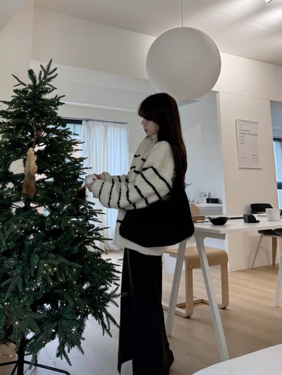 現貨 AZ04 自留！可愛捲捲毛條文罩衫 2色4