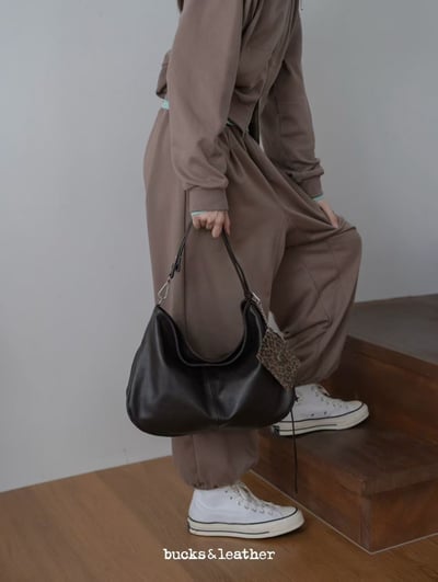 B30 Bucks&Leather 秋冬新款！大款 磁吸pita羊皮包19