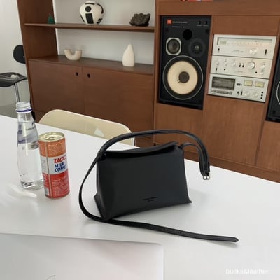 B18 Bucks&Leather 小款 磁吸扣枕頭包2