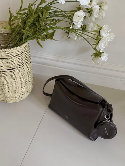 B52 Bucks&Leather  26年新皮革新色！中款 磁吸枕頭包12