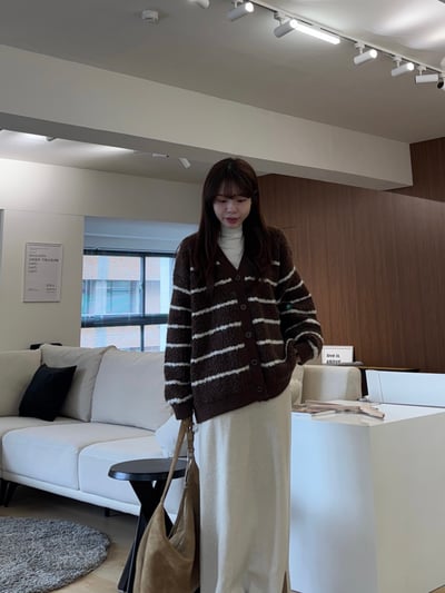 現貨 AZ04 自留！可愛捲捲毛條文罩衫 2色17