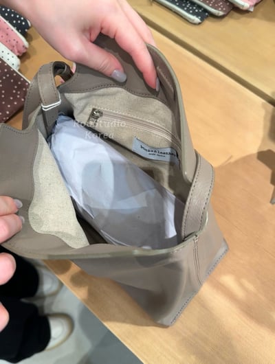 B8 自留！Bucks&Leather 中款'底部加寬'磁吸扣枕頭包9