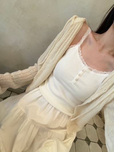 BB09 純慾感蕾絲肩帶小鈕扣背心 2色1