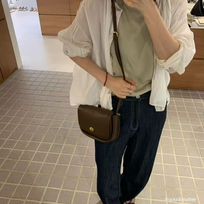 B43 Bucks&Leather 小轉扣羊皮斜背包 2色7