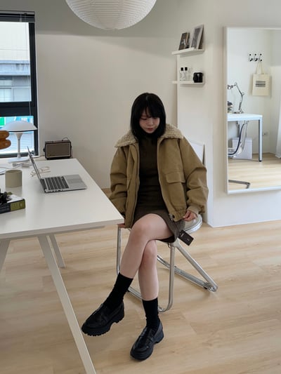 現貨 BEST！回歸) 合身微辣半袖小高領洋裝 2色15