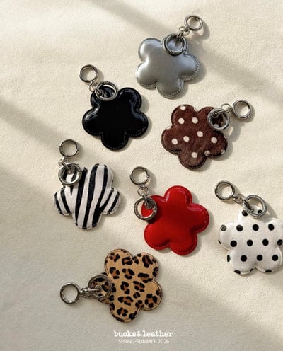 B50 Bucks&Leather 26年新款！詢問度超高！花花/愛心 鏡子鑰匙圈1