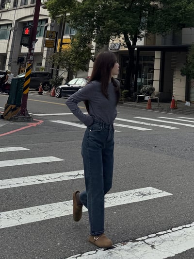 AZ13 復古刷色彈性磨毛窄管褲 1色 SML5