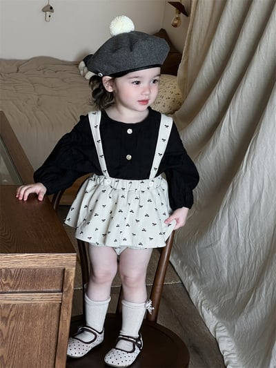 黑色娃娃衫/杏色吊帶包屁1