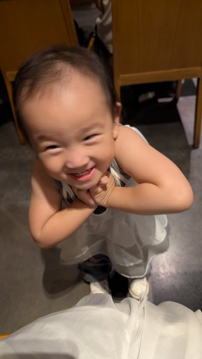 白色網紗吊帶背心 二件式9