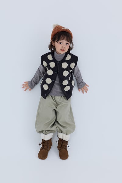 韓版男女童深灰圆領單排扣背心2