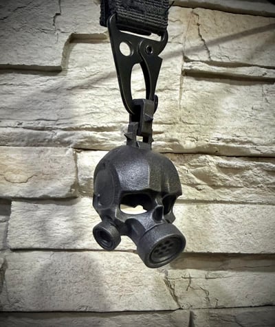 GasMask nylon keychain1