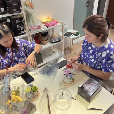 【一人開課】永生花LED燈玻璃球單品課4