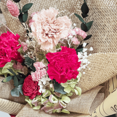 濃情蜜意永生康乃馨花束3