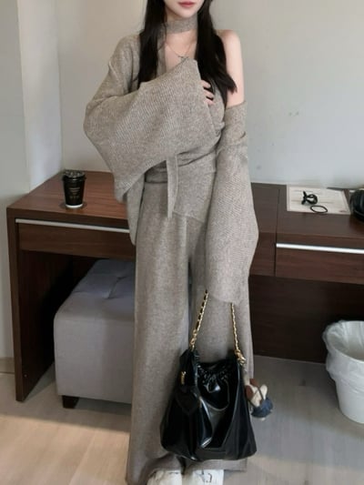 繞脖不規則抓皺平口+外罩+寬褲針織套裝｜三色4