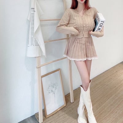 針織鈕釦外套+百摺短裙套裝｜三色10