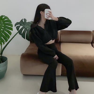 短版帽踢+綁繩喇叭褲套裝｜四色15