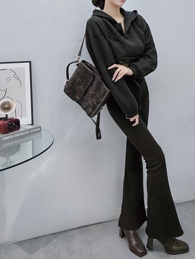 短版帽踢+綁繩喇叭褲套裝｜四色12