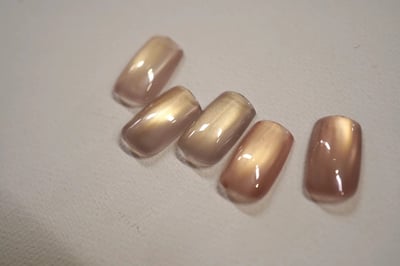 enoi｜貓眼凝膠milk magnet（mg130-mg139）3g5