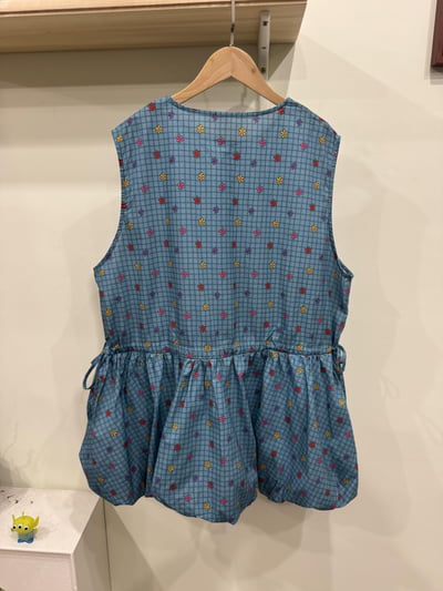 小花排扣燈籠背心3