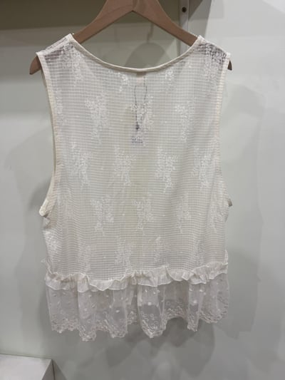 下擺蕾絲花邊綁帶背心5