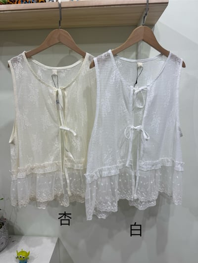 下擺蕾絲花邊綁帶背心1