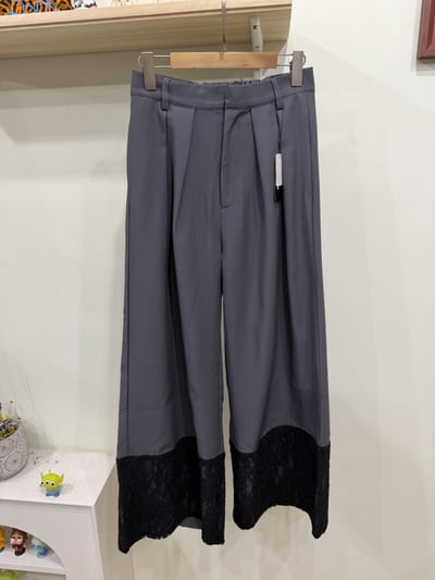 下擺蕾絲拼接西裝褲1