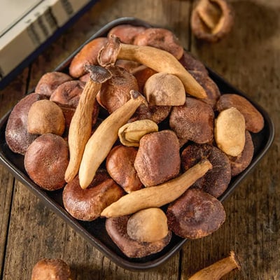 黑鬆露混合菌菇脆香菇鹿茸菇凍乾脆-一袋200g比買鮮菇還要划算！5