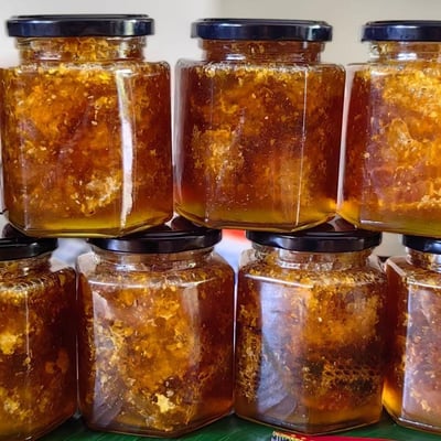 濤濤蜜語-劉國濤，純正土蜂蜜，三代傳承的養蜂人，每一滴蜂蜜，都經過國家認證！3