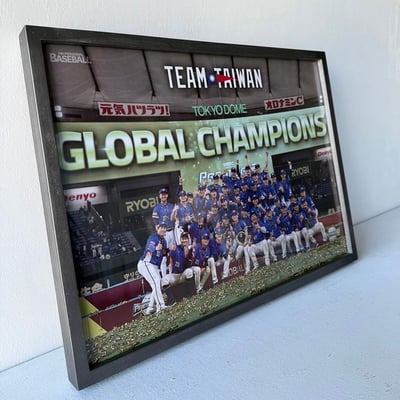 ｜12強冠軍紀念海報｜#130+壓克力2