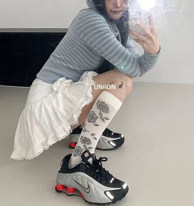 韓國 UNI 韓系個性玫瑰長筒長襪6