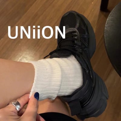 正韓UNI素色中筒襪4