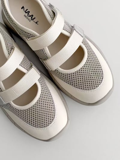 韓國 NAA 真皮兔兔洞洞休閒運動女鞋1