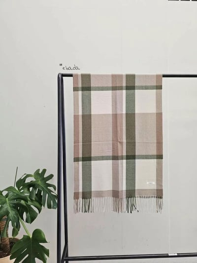 正韓EBA英倫格紋流蘇針織圍巾7