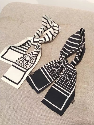 正韓百搭幾何絲巾(現貨)2