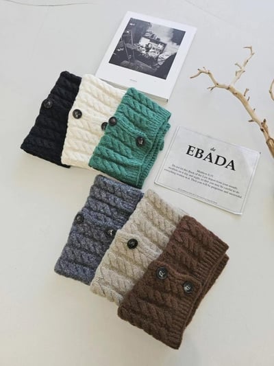正韓EBA純色麻花鈕扣圍脖 ( 15%羊毛 )16