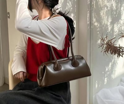 韓國TRO 高級感法棍軟皮腋下包6