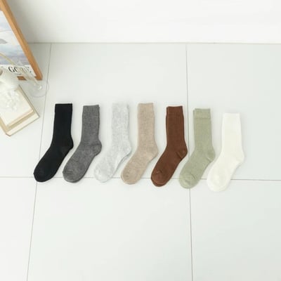 正韓UNI素色中筒襪6