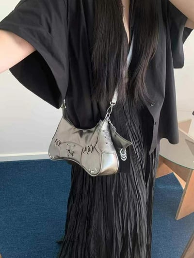 韓國TRO 美式復古卯釘機車手提斜挎包5