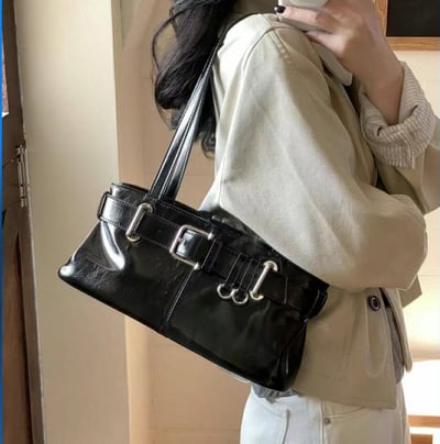 韓國TRO 高級感皮帶扣機車肩背包6